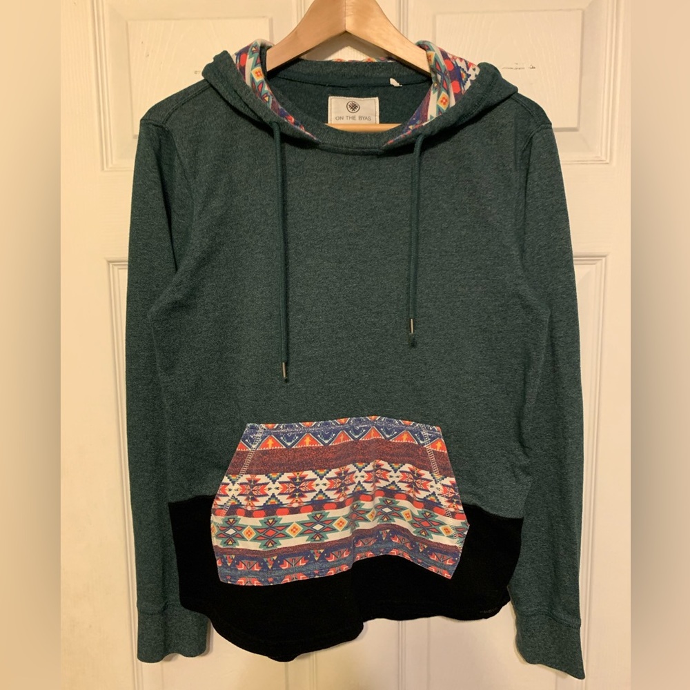On The Byas long sleeve (hooded)